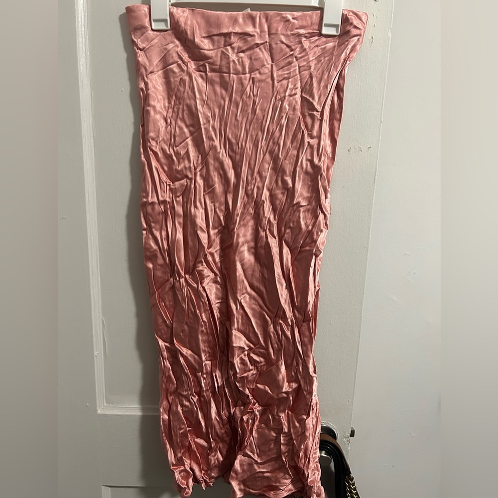 Elegant Pink Satin skirt